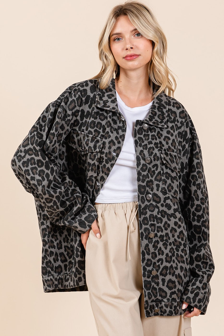 Geraldine® | Mittoshop leopard dongerijakke med knapper og brystlommer