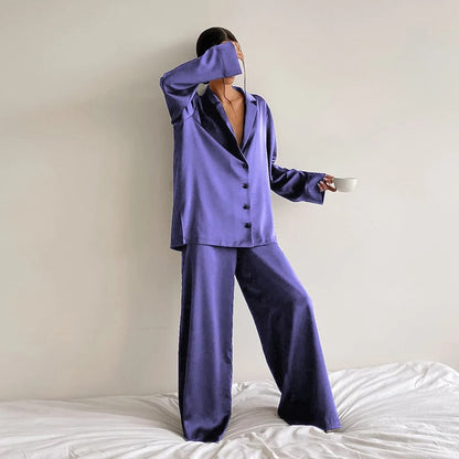 Iris® | Oversized pyjamassett med silkemyk elegansee