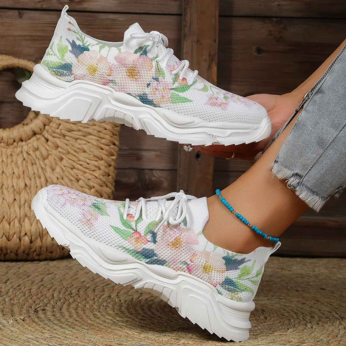 Amada® | Pustende ortopediske sneakers med snøring og blomsterprint