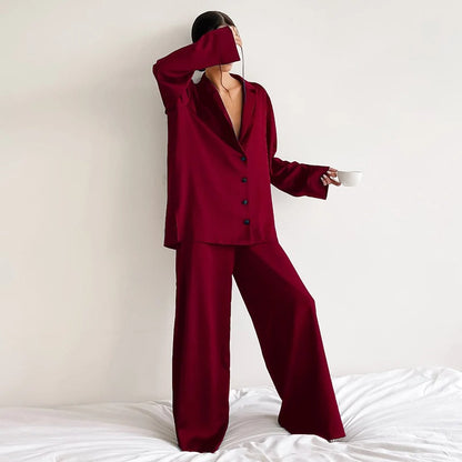 Iris® | Oversized pyjamassett med silkemyk elegansee